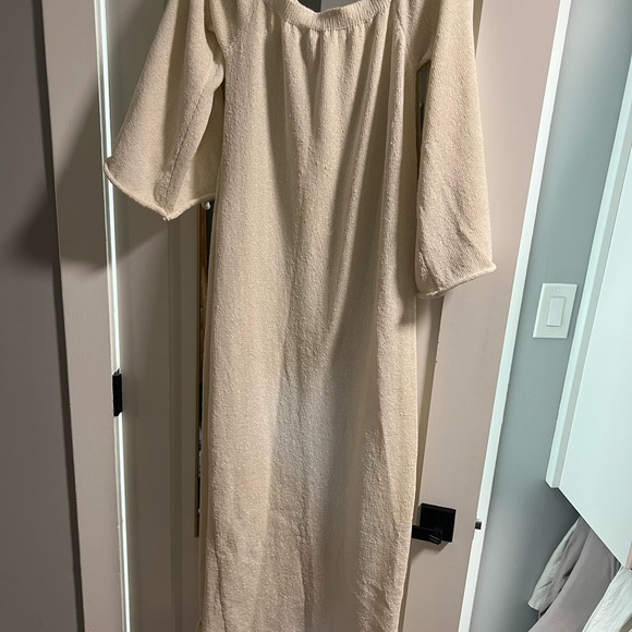BOA off the shoulder Cream Maxi Dress WORN ONCE - Picture 1 of 4